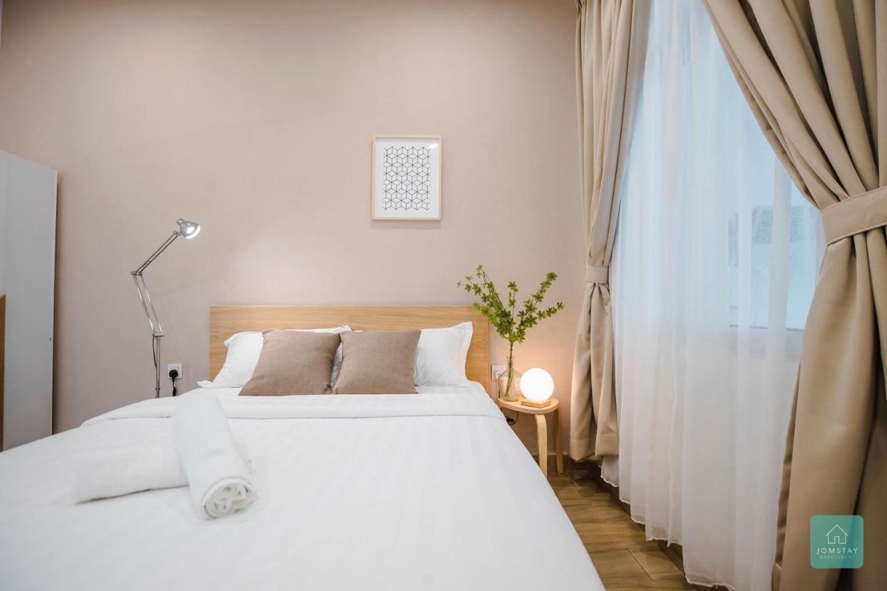 Jomstay Muji 19 & 7 Inn Ipoh Garden 8-10 Pax Exterior photo