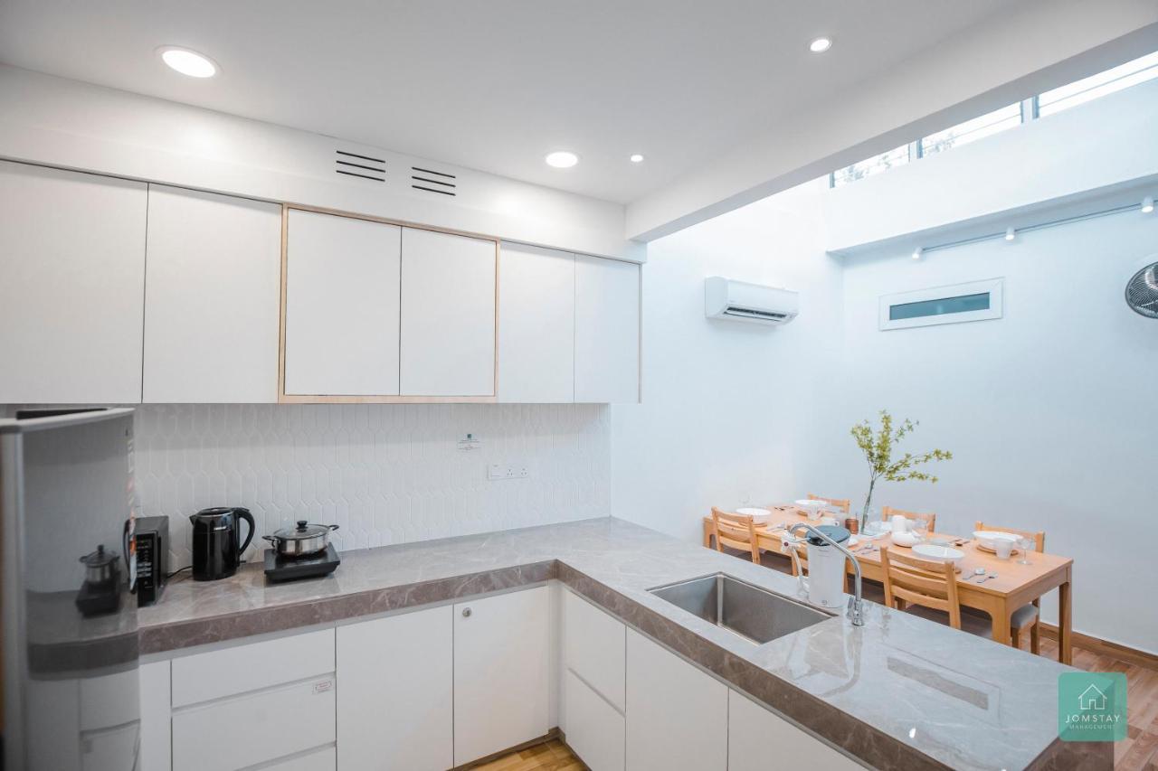 Jomstay Muji 19 & 7 Inn Ipoh Garden 8-10 Pax Exterior photo