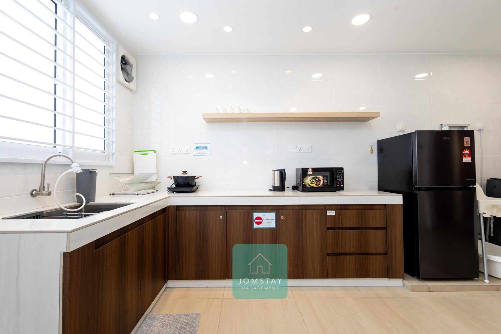 Jomstay Muji 19 & 7 Inn Ipoh Garden 8-10 Pax Exterior photo